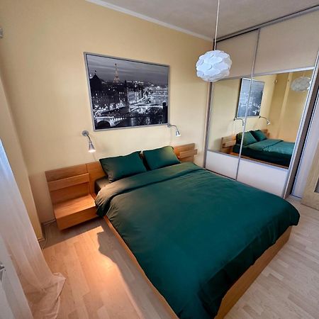 Apartment Ceskomoravska - O2 Arena Прага Экстерьер фото